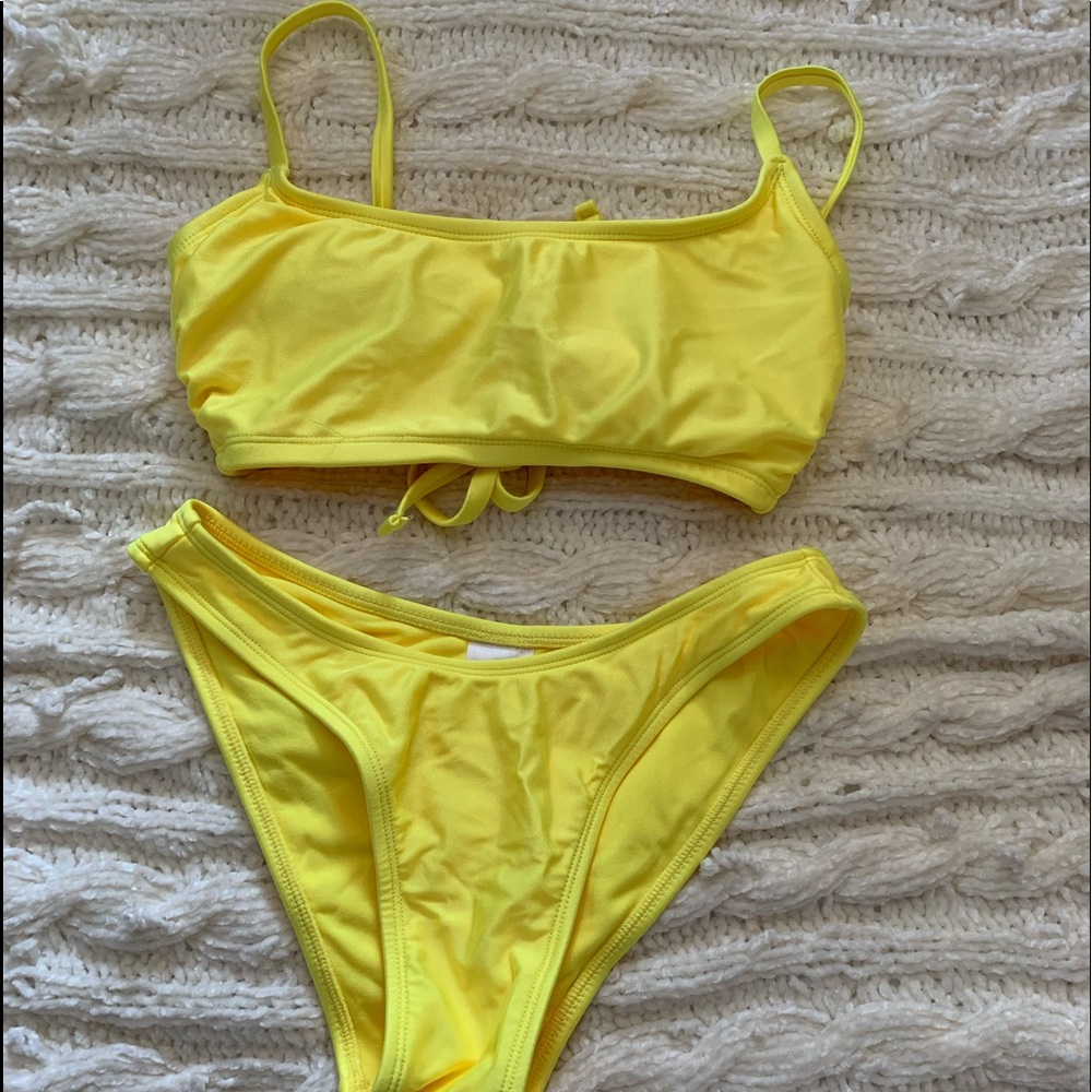 YELLOW SWIMSUIT SET: TOP: D/DD & Bottoms: S